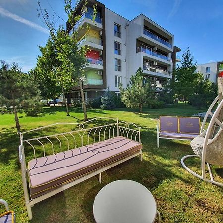 Appartamento Beside Airport Otopeni Esterno foto