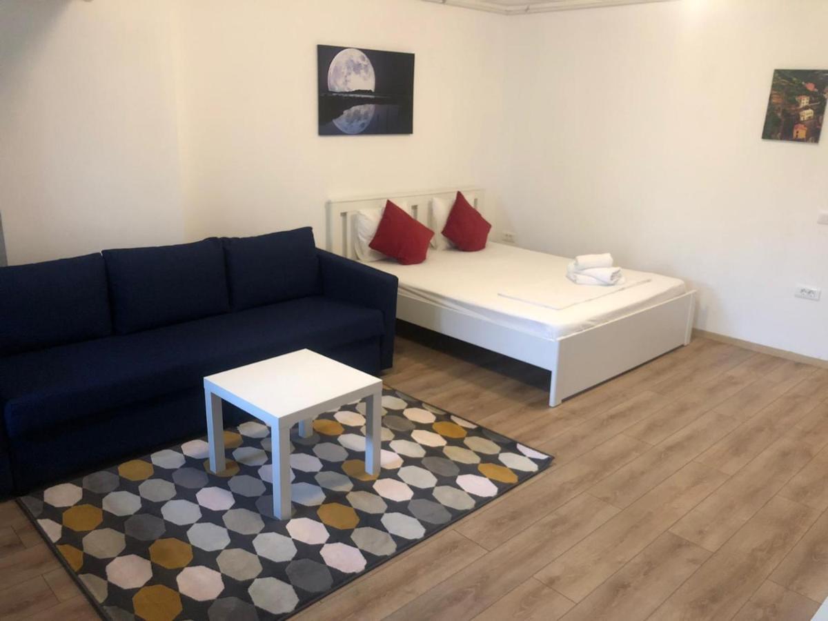 Appartamento Beside Airport Otopeni Esterno foto