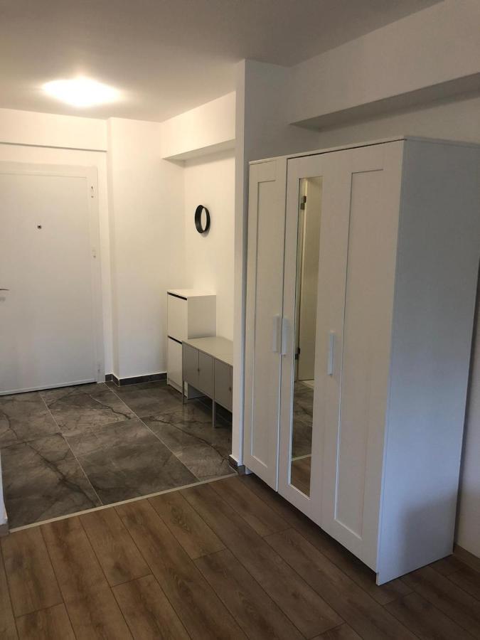 Appartamento Beside Airport Otopeni Esterno foto